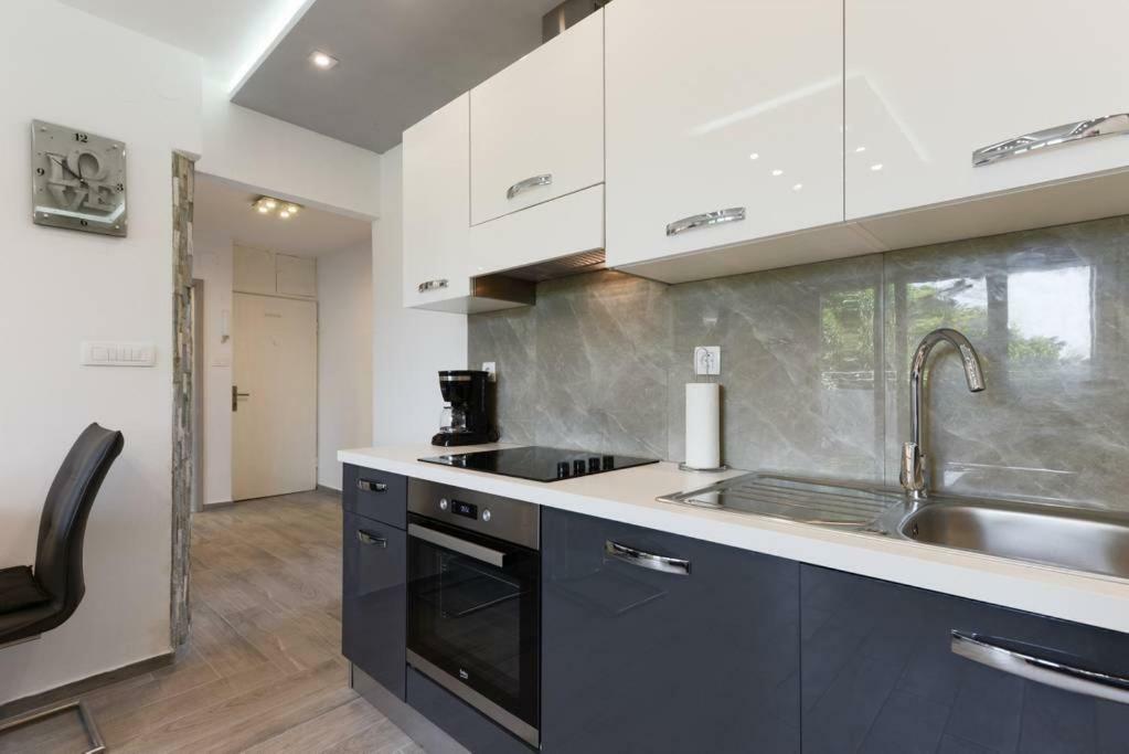 Reza Luxury Apartment Ζαντάρ Εξωτερικό φωτογραφία