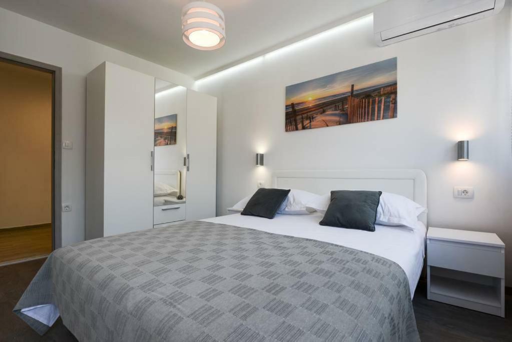 Reza Luxury Apartment Ζαντάρ Εξωτερικό φωτογραφία