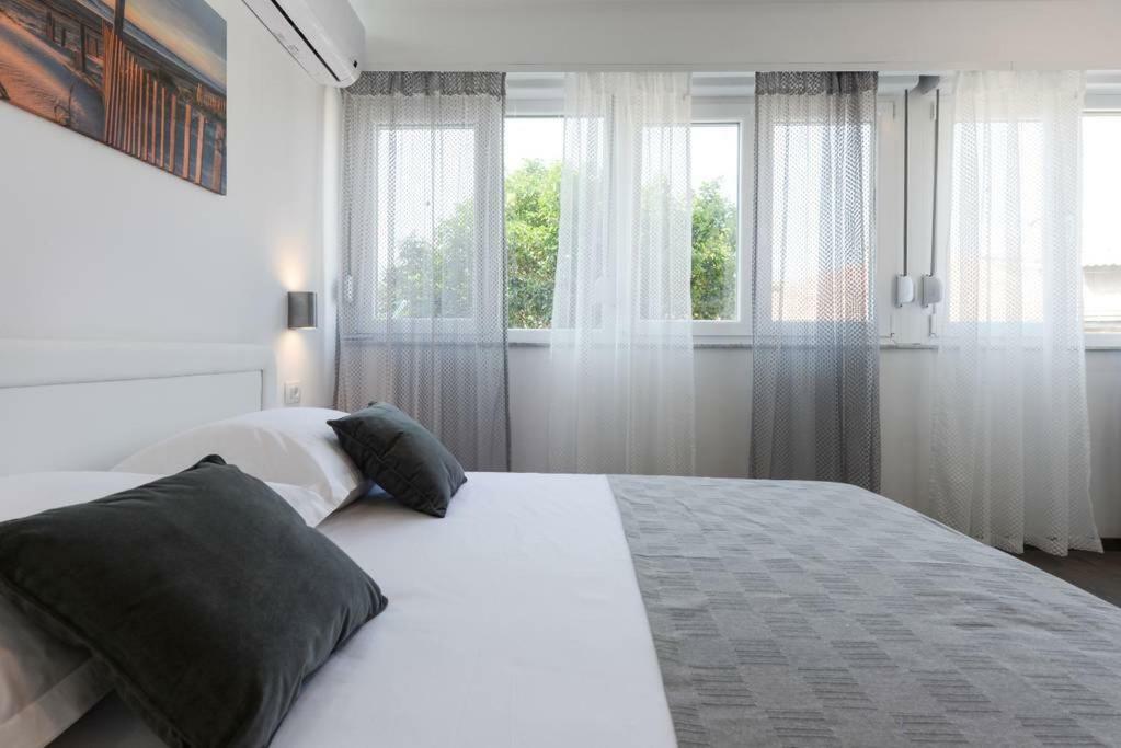 Reza Luxury Apartment Ζαντάρ Εξωτερικό φωτογραφία