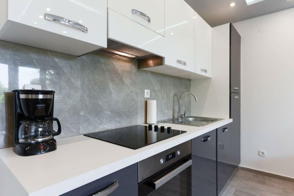 Reza Luxury Apartment Ζαντάρ Εξωτερικό φωτογραφία