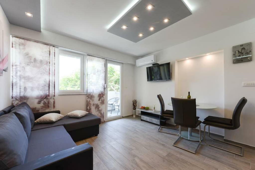 Reza Luxury Apartment Ζαντάρ Εξωτερικό φωτογραφία